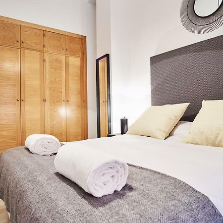 Arenal Carreteria Deluxe Suites By Valcambre Sevilla Exterior foto