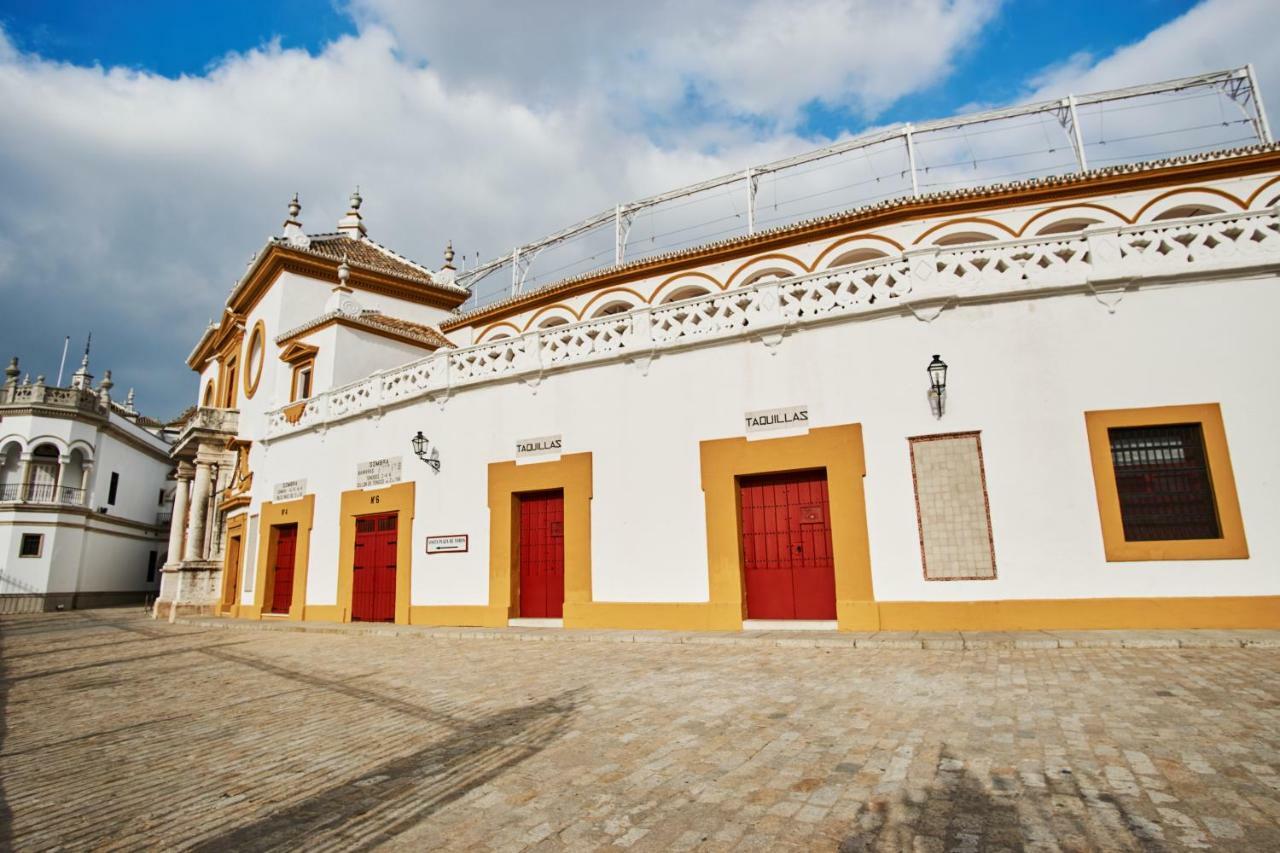 Arenal Carreteria Deluxe Suites By Valcambre Sevilla Exterior foto