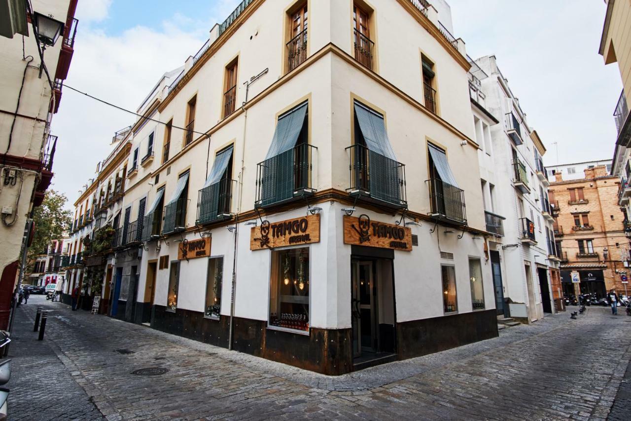 Arenal Carreteria Deluxe Suites By Valcambre Sevilla Exterior foto